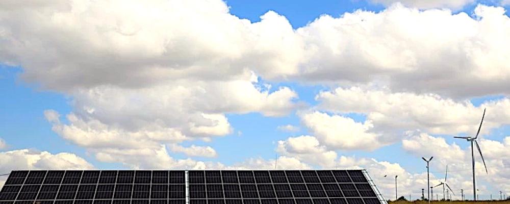 Spansk energivolatilitet skapar problem. Utvecklingen väcker också frågor om hur robust dagens energiomställning verkligen är. När elnätet samtidigt ska bära övergången till elbilar, värmepumpar och elintensiv industri blir stabil tillgång på planerbar el allt mer avgörande. Foto: Wikipedia Commons Lic.