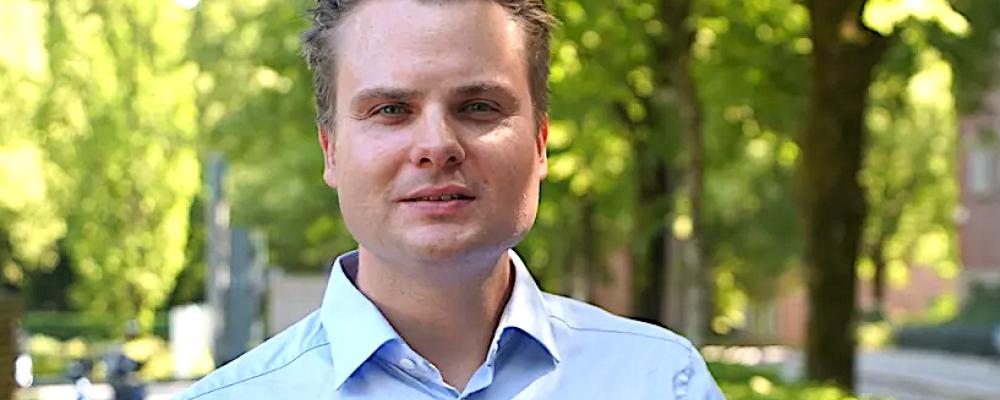 Jonas Kristiansen Nøland, professor i energikonvertering vid Norges teknisk-naturvetenskapliga universitet kritiserar EU:s höga koldioxidpriser. Foto: NTNU