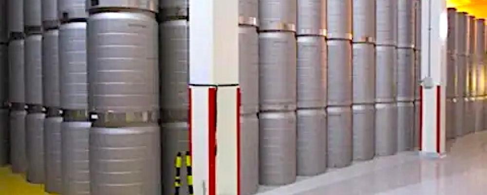 En behållare med plutoniumrester har för första gången bearbetats till en stabil avfallsform i Storbritannien, enligt den brittiska kärnavfallsmyndigheten.
Bildkälla: NDA