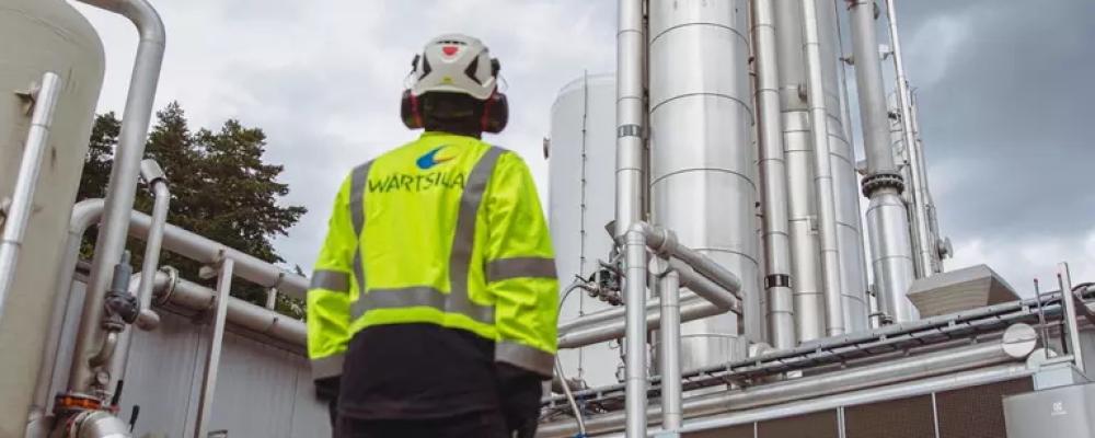 Danmark har redan tagit flera steg i denna riktning. I dag driver sex anläggningar i landet biogasuppgradering med hjälp av PuregasCA-teknik från Gas Solutions. Ytterligare två anläggningar är beställda, med en sammanlagd kapacitet att uppgradera 9 000 normalkubikmeter rå biogas i timmen. Dessa projekt illustrerar hur biogas kan integreras i en bredare strategi för förnybar energiproduktion. Foto: Wärtsilä