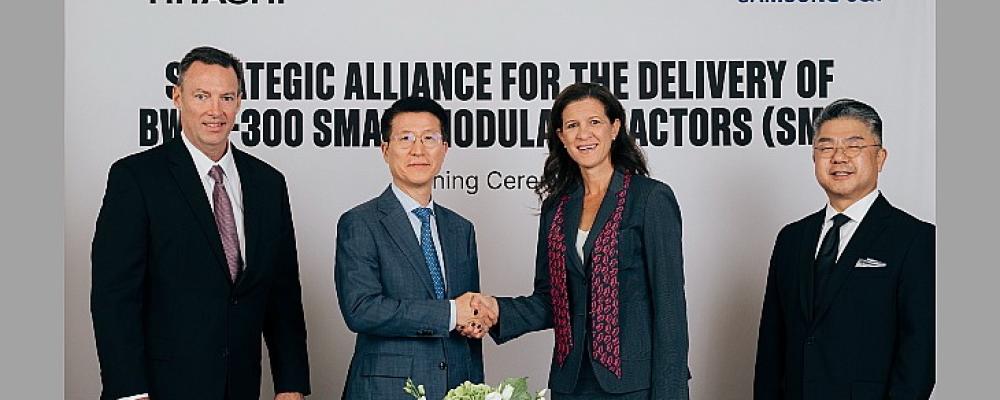 Från vänster: Jason Cooper (vd för Advanced Nuclear, GVH), Se-chul Oh (vd Samsung C&T), Maví Zingoni (vd Power, GE Vernova) och Jung E. Kim (chef för Nuclear Sales & Business Development, Samsung C&T) vid undertecknandet av samarbetet. Foto: GVH