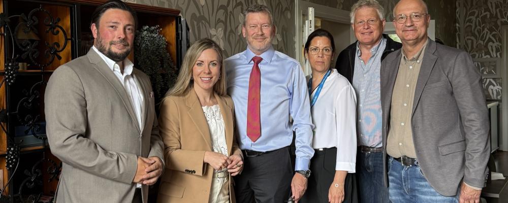 F.v. Lucas Lodge, Jessica Rosencrantz, Roger Strandahl, Théresé Andersen, Bengt Karlsson Moberg, Niclas Lundström.  Pressbild: OKG AB