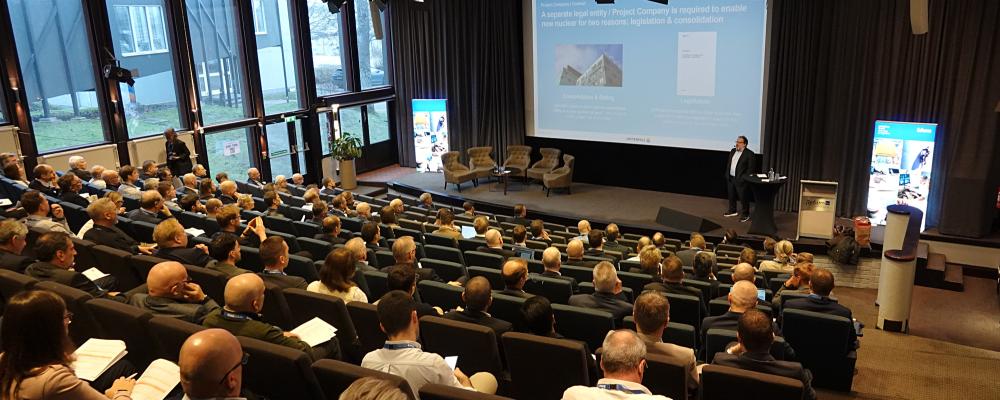 Salen var full med intresserade åhörare från en god del av den svenska och europeiska kärnkraftsindustrin. Drygt 150 deltagare var med och ställde kluriga frågor till föredragshållarna. Foto: Jörgen Städje