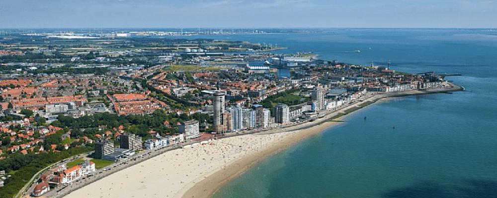 Regionen Zeeland omfattar både öar, halvöar samt omfattande industri och handel. Bild: Zeeland.com