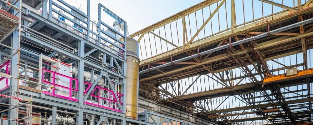 Thyssenkrupp Nuceras standardiserade elektrolysmodul Scalum på 20 megawatt. Foto: Maoz Eliakim / Thyssenkrupp Nucera.