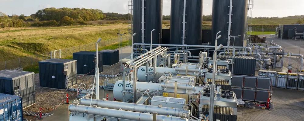 Tre av Stiesdal Hydrogens elektrolysörer på 3,1 megawatt installerade på en plats i södra Danmark
Foto: Claus Haagensen/Stiesdal Hydrogen