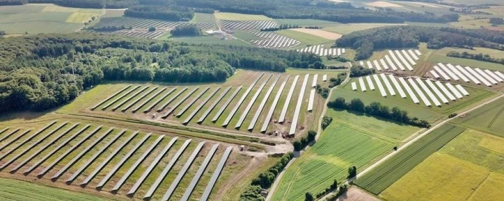 Solpark Massbach i Bayern, Tyskland. Foto: EnBW Energie Baden-Württemberg AG.
