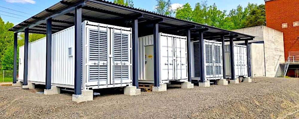 Ultrakondensatorn kan reagera på variationer i elproduktionen inom bråkdelar av en sekund. Den fungerar som ett snabbt stödsystem till vattenkraften och gör det möjligt att kompensera plötsliga förändringar i elförsörjningen – något som blir allt vanligare när väderberoende energikällor ökar i andel. Foto: UPM