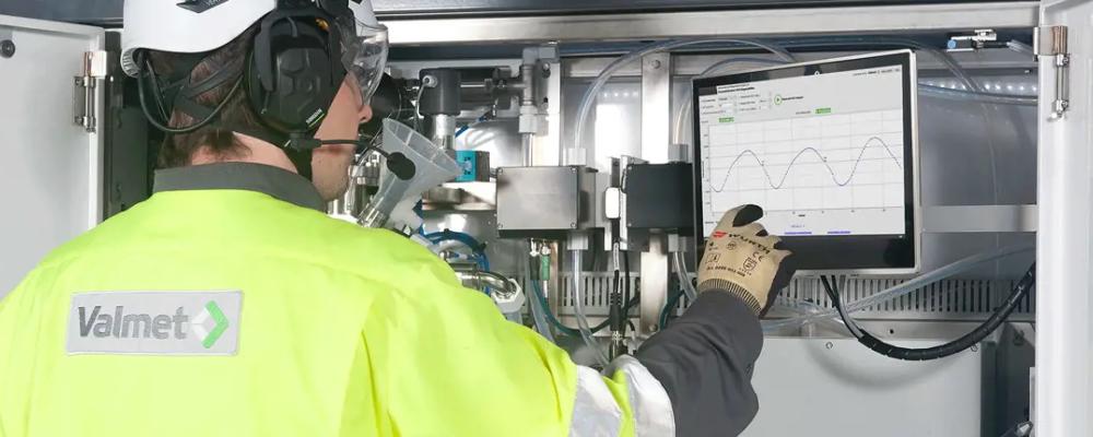 Valmet lanserar en ny generation av sin Wet End Analyzer – ett analysinstrument för att förbättra processtabiliteten i pappers-, kartong- och mjukpappersproduktion. Foto: Valmet.