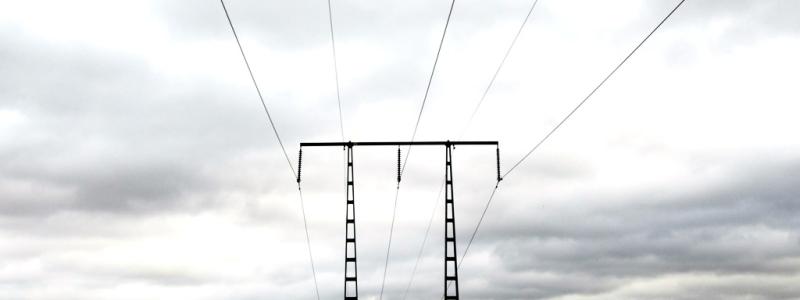 Hasse Holmberg/TT: Energimarknadsinspektionen pausar genomförandet av en ny reglering som skulle styra elnätsföretagens intäktsramar de kommande fyra åren. Arkivbild.