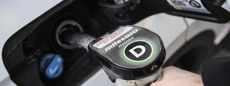 Anders Wiklund/TT: Dieselpriset sänks från årshögsta nivåer. Arkivbild