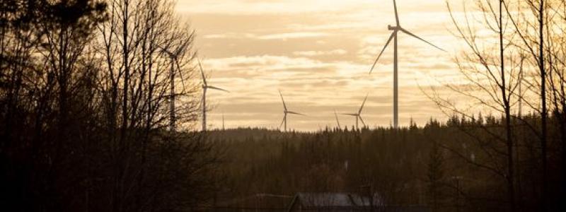 Vindkraftverken är byggda med senaste teknik och material, vilket bidrar till hög effektivitet. Tillsammans producerar de 23 verken 440 GWh/år, vilket motsvarar förnybar el till omkring 88 000 hushåll.