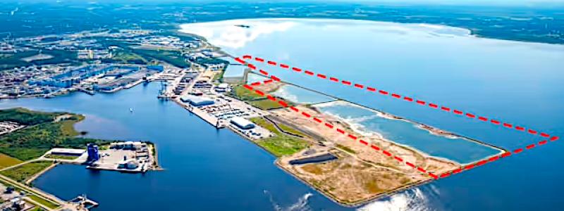Avtalet innebär att Verso Energy kan börja planera markanvändningen i Oritkari, genomföra en miljökonsekvensbedömning och ansöka om eventuella kemikalie- och vattentillstånd. Samtidigt kan förberedelser för bygglov påbörjas parallellt med detaljplaneprocessen. Illustration: Uleåborgs Stad