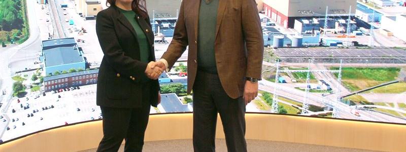 Fotograf: Magnus Kryssare

Anna Borg vd och koncernchef Vattenfall och Tom Erixon ordförande i Industrikraft och koncernchef för Alfa Laval.