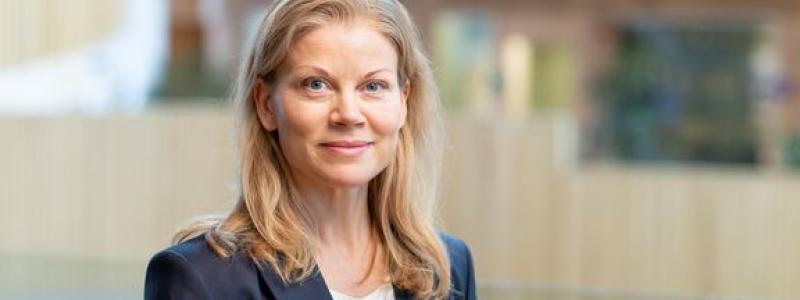 "Vi ser positiva signaler från den hydrologiska utvecklingen, men samtidigt har kärnkraftsläget försämrats jämfört med vad marknaden tidigare räknade med. Det gör att elpriserna riskerar att förbli höga även under juni och juli", säger Anna Rylander, elprisexpert på E.ON. Foto: Pontus Ferneman