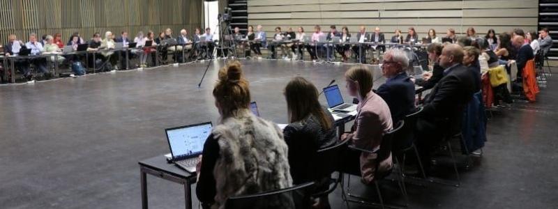 Deltagare vid styrelsemötet för CETPartnership.