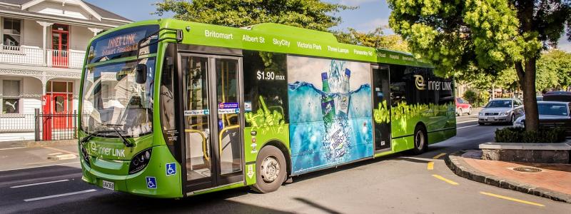 ZF:s digitala strategi handlar om att digitalisera och koppla samman hela ekosystemet kring bussen. Målet är att förse operatörer, verkstäder och OEM-företag med digitala verktyg som förenklar beslutsfattandet och förbättrar driften. Foto: Creative Commons Lic. Kredir: Mampo