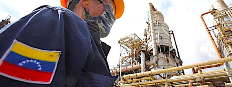 Ett oljeraffinaderi i Venezuela. Foto: (MPPCI) Creative Commons Lic.