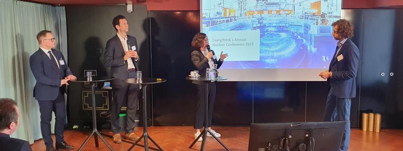 Paneldebatt vid kärnenergikonferensen.