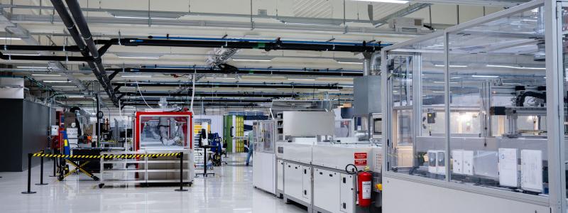 Exeger grundades 2009 och har utvecklat bärbara solceller som fungerar både i inomhus- och utomhusmiljöer. Tekniken används för att ladda olika typer av elektronikprodukter. Foto: Exeger