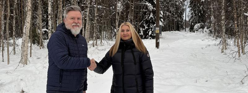 Magdalena Brodin, vd på Exeri och Mikael Söderström, underhållsingenjör på Skellefteå Kraft. Pressbild: Exeri