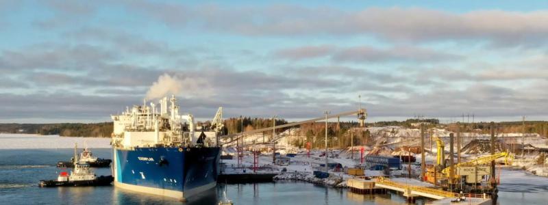 LNG-fartyget Exemplar anländer till terminalen i Ingå. Foto: Gasgrid Finland Oy