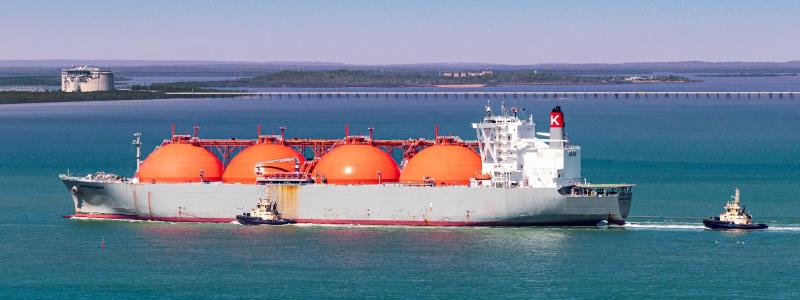 LNG-tankfartyg på väg. Foto: Creative Commons Lic. kredit: Gaz_Chapp