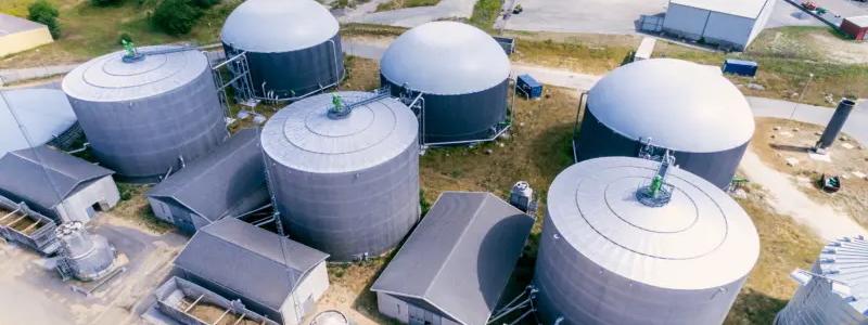 Gasums biogasanläggning i Jordberga startade 2013 och producerar cirka 110 GWh biogas från 90 000 ton substrat per år. Produktionen av biogödsel motsvarar 80 000 ton per år. Den producerade biogasen levereras via gasnätet. Foto: Gasum