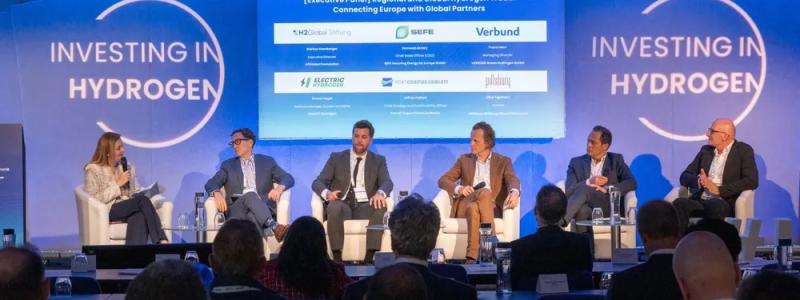 En paneldiskussion om regional och global vätgashandel vid konferensen Investing in Hydrogen 2025 i London. Foto: Leaders Associates