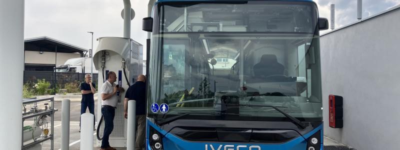 Cannes Lérins satsning på vätgas är en del av en större omställning mot renare transporter. Med sin nollutsläppsflotta är kommunen redan en föregångare inom hållbar mobilitet. Foto: IVECO