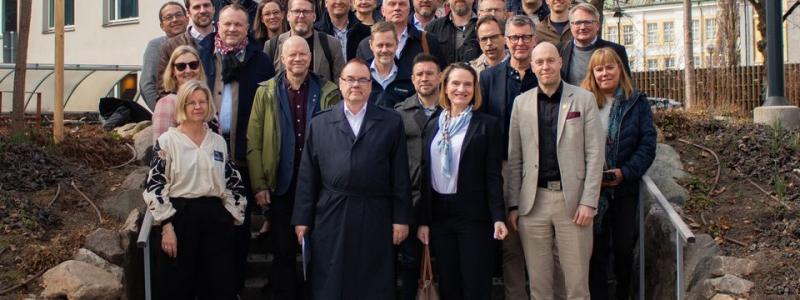 Representanter från offentliga aktörer, elnätsägare, energibransch och näringsliv för att möta länets växande elbehov. Pressbild:  Region Jönköpings län