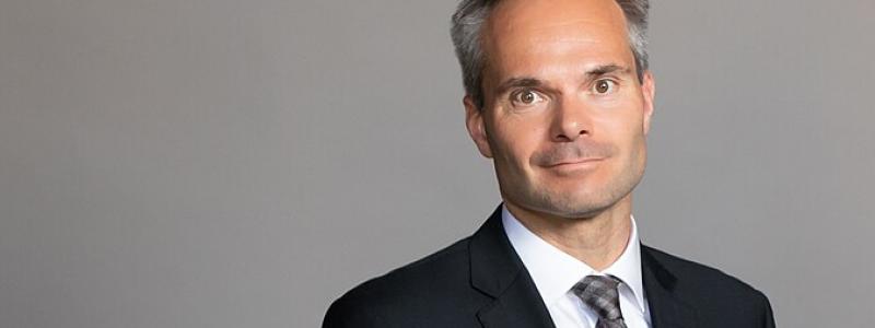 Enligt Kai Mykkänen, Finlands miljö- och klimatminister, strävar regeringen efter att påskynda byggandet av små kärnkraftverk. Foto: Wikipedia, kredit:/kuvapankki.valtioneuvosto.fi/f/M8NC
