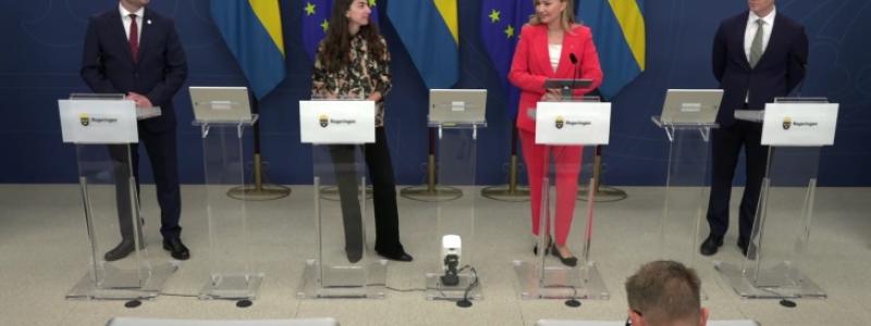 Ministrar tillkännagav de föreslagna budgetåtgärderna vid en presskonferens. Bild: regeringen.se.