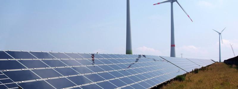 Kina har tagit full kontroll över tillverkningen av förnybara energikällor. Idag tillverkas 80 procent av alla solceller i Kina, om tre år beräknas det vara 95 procent.
Foto: Wikimedia/Kuebi, Armin Kubelbeck