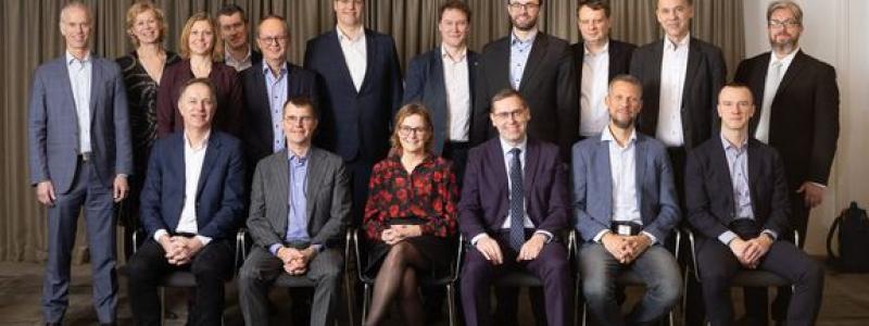 Baltic Sea Leaders’ möte i fredags i Stockholm. Uppifrån från vänster. Tomas Söderlund, Svenska kraftnät; Kristin Munthe, Statnett; Martina Högberg, Svenska kraftnät; Mikko Heikkila, Fingrid; Klaus Thostrup, Energinet; Gatis Junghans, AST; Arnis Daugulis, AST; Donatas Matelionis, Litgrid; Robert Paprocki, PSE; Dirk Biermann, CMO, 50 Hertz; Michael Heit, 50Hertz/ENTSO-E. Andra raden Gunnar Løvås, Statnett; Jukka Ruusunen, CEO, Fingrid; Lotta Medelius-Bredhe, GD, Svenska kraftnät;. Rolands Irklis, CEO, AST; Liutauras Varanavicius, Litgrid and Kalle Kilk, Elering. Fotograf Tomas Ärlemo