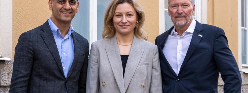 Emad Zand, Katarzyna Suchcicka och Torbjörn Wahlborg. Pressbild: Tavion