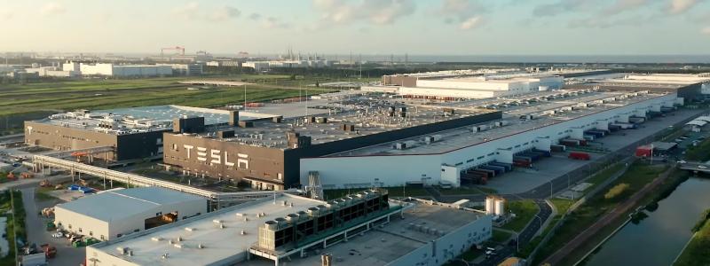Tesla Gigafactory i kinesiska staden Shanghai. Foto: Wikipedia Common kredit: China News Service