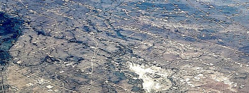 Flygbild över oljefälten i Permianbassängen i Ward County, Texas. Foto: Wikipedia Common Lic. Kredit: Eric Polk
