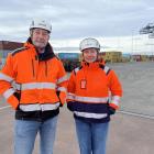 Hans Karlsson och Ewelina Traskowska-Lundén från Norrköpings Hamn som arbetat med ansökan tillsammans med Norrköpings kommun och Södertälje Hamn.