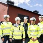 ”Alla som är med i det här projektet ska ha en eloge för att de delar Vallebygdens inställning och vision: att bygga en riktigt bra transformatorstation som ska hålla i generationer”, säger Jörgen Johansson, driftansvarig på Vallebygdens Energi (andra till vänster). Här tillsammans med projektteamet Henric Kristensen, Vattenfall, Thomas Karlsson, Vallebygdens Energi, Tommy Nordström, Vattenfall och Niklas Lindblom, ABB.
