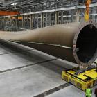 Situationen förvärras av flera tekniska missöden kopplade till LM Wind Powers produkter. Under 2023 rapporterades upprepade problem med bolagets rotorblad – bland annat vid det brittiska havsbaserade vindkraftsprojektet Dogger Bank, ett av världens största i sitt slag. Projektet har nyligen drabbats av nya förseningar, delvis på grund av de tekniska utmaningarna med turbinkomponenterna. Foto: LM Vind Powers.