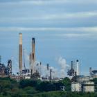 Oljeraffinaderi. Symbolbild. Foto: Creative Commons Lic. Kredit: Michaelk