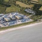 Sizewell B från luften. Det är ett kärnkraftverk i Suffolk, England. Sizewell B är Storbritanniens enda kommersiella tryckvattenreaktor (PWR). Kraftverket togs i drift 1995 och beräknas vara i drift till 2035. Dess föregångare, Sizewell A, är under avveckling. Ett nytt kraftverk, Sizewell C, planeras bredvid. Bild: Sizewell B