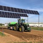 Tysk test av så kallad agrivoltaik. Foto: Fraunhofer-Institut.