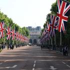 Flaggor i London. I sitt förslag vill Labour vända utvecklingen genom att på tio år bygga 100 gigawatt ny elkapacitet. Foto: Creative Commons Lic. (pixabay)