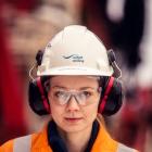 Maria Antun Hjellvik säger: - Jag tycker om att arbeta på Odfjell Drilling för att jag får ta mig an de utmaningar som vår industri står inför de kommande åren. Det är spännande att få vara med och utveckla lösningar och att arbeta tillsammans med mina kollegor för att nå vårt mål om utsläppsfri borrning.