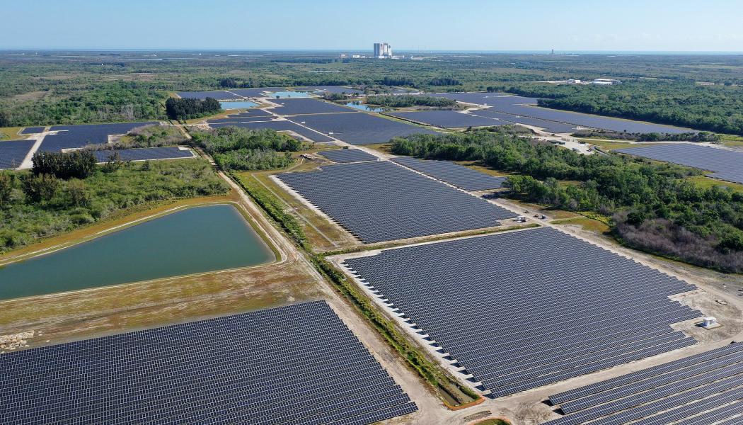 Solcellsanläggning i Florida vid Kennedy Space Center. (NASA)