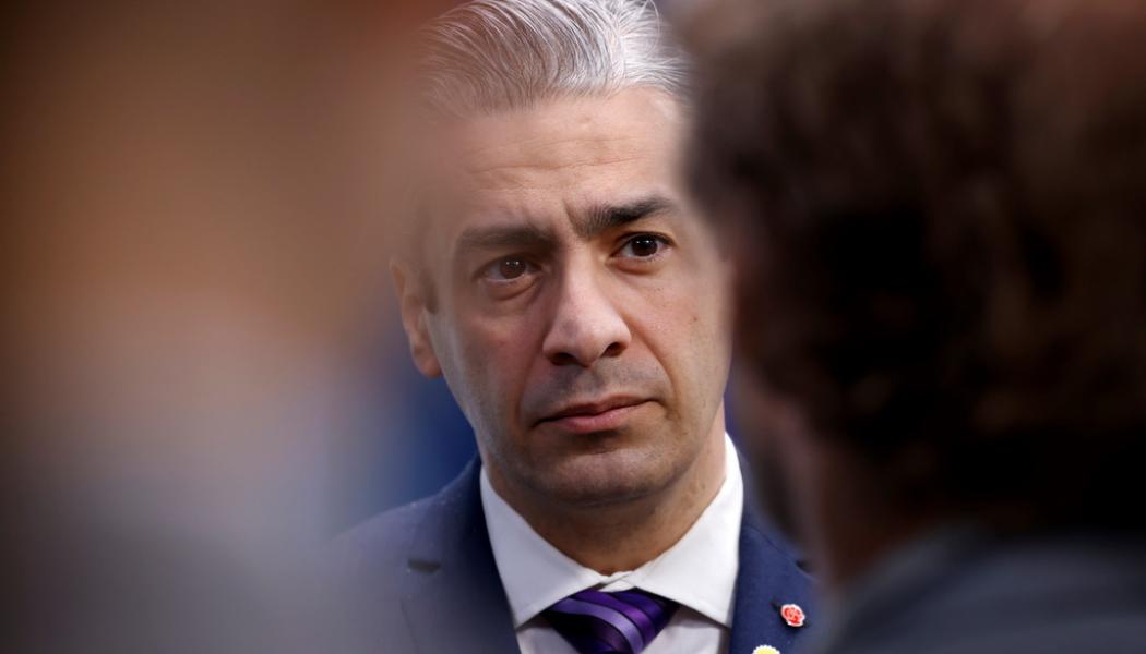 Christine Olsson/TT: Energiminister Khashayar Farmanbar tycker att du ska använda rotavdraget för energieffektivisering.