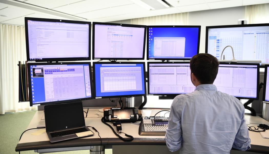 Erik Simander/TT: Vattenfall och andra elproducenter säljer el på en börs men handeln har fått problem i och med de enorma prisökningar som skett det senaste året och kraven på säkerheter som måste ställas. De aviserade statliga kreditgarantierna ska lösa problemet. Arkivbild.