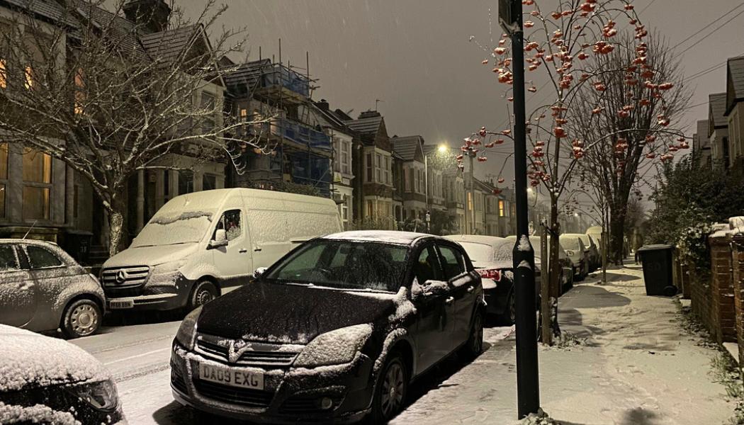 Dominic McGrath/AP/TT: Britterna fryser i dåligt isolerade hus. I början av december drog en kallfront, med öknamnet 